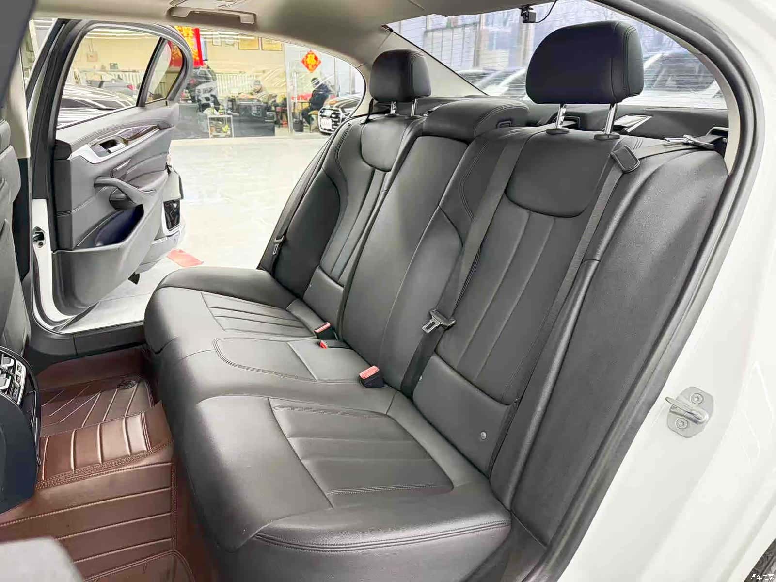 BMW 5 Series, 2018 13