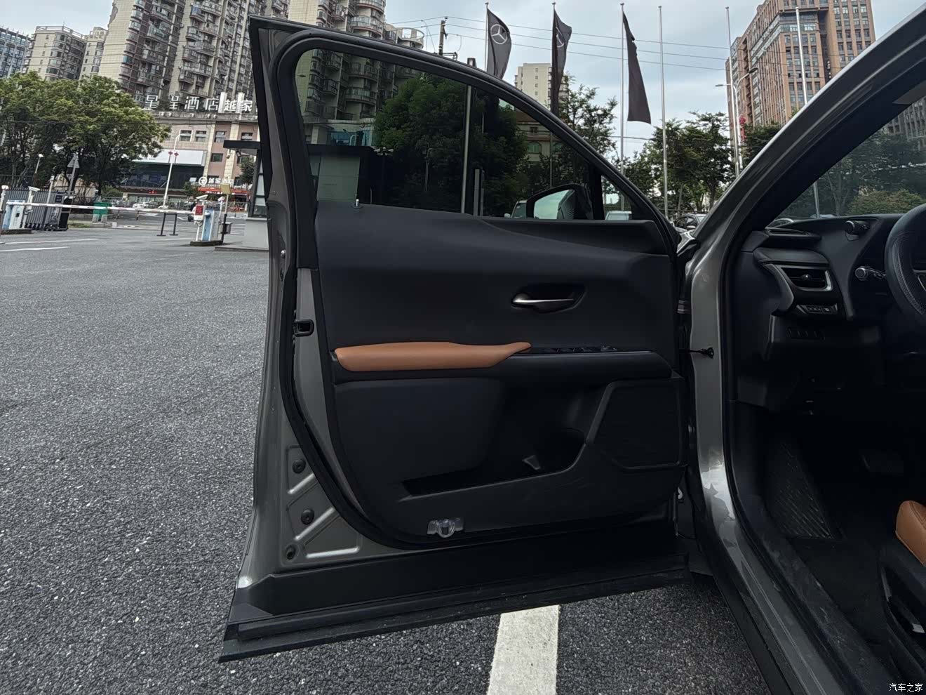 Lexus UX, 2022 15