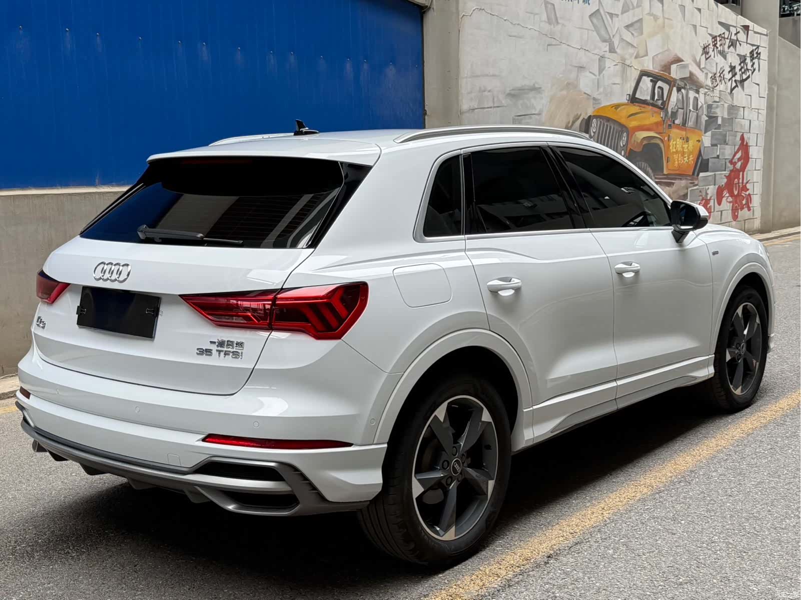 Audi Q3, 2023 4