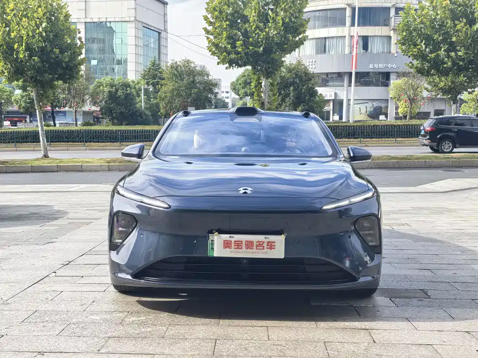 NIO ET7
