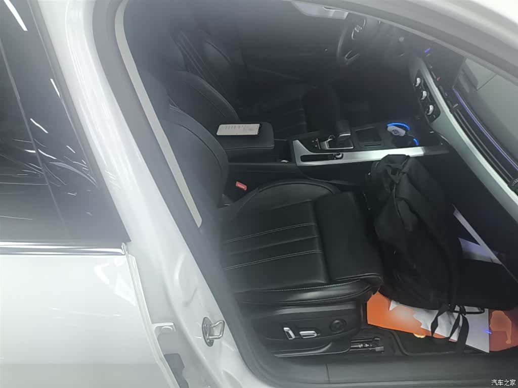 Audi A4L, 2024 25