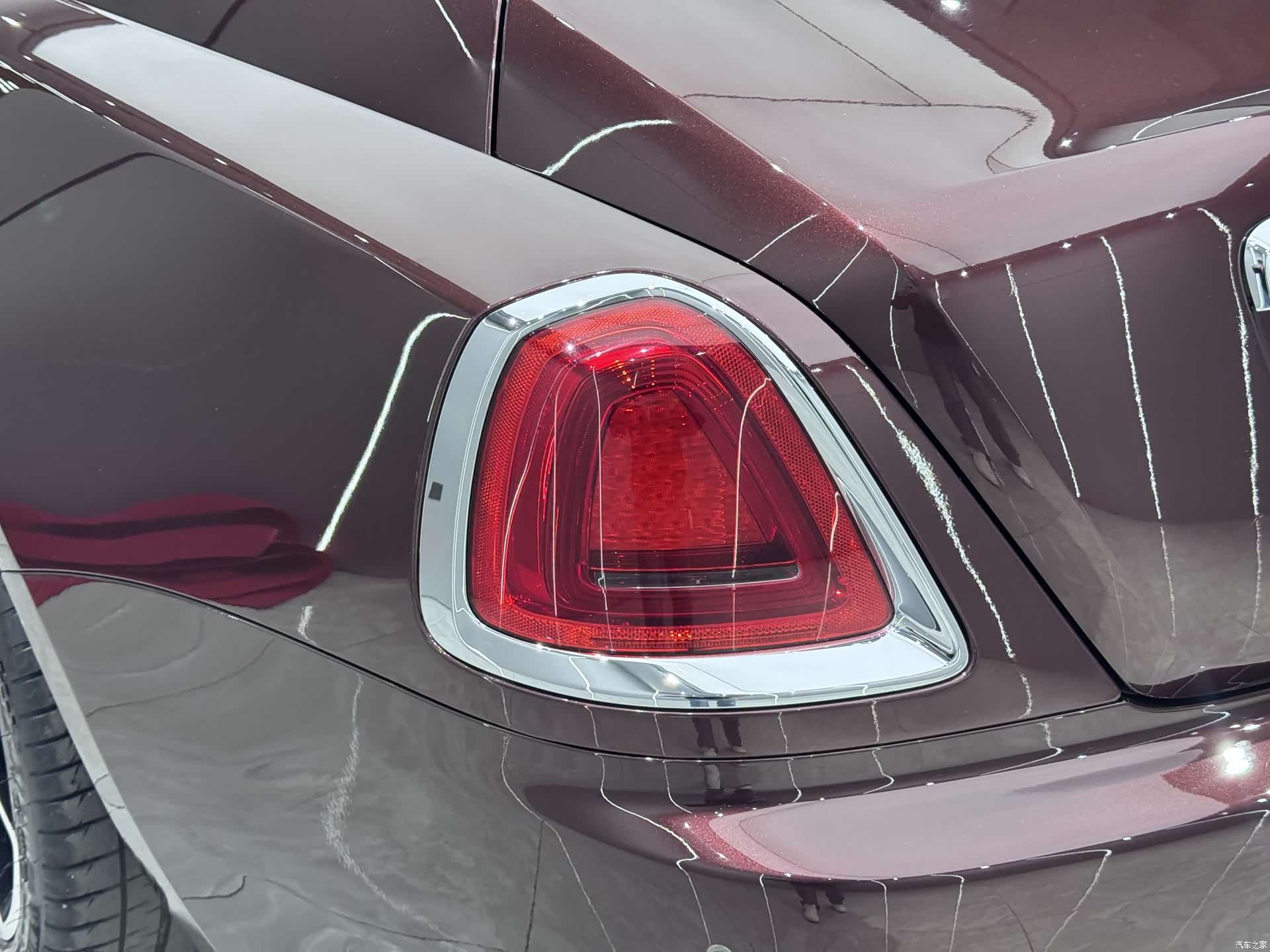 Rolls-Royce Wraith, 2017 11