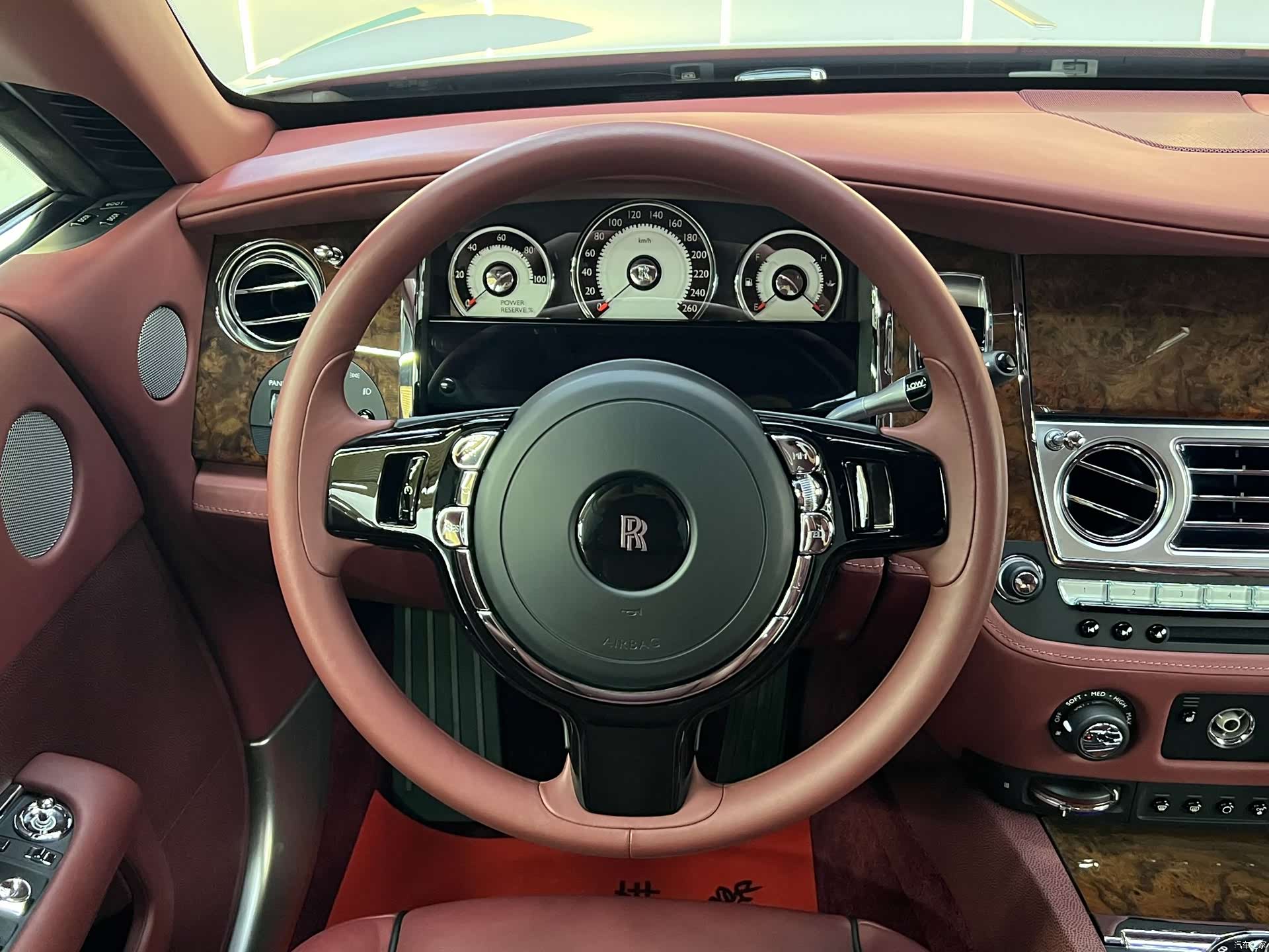 Rolls-Royce Wraith, 2017 20