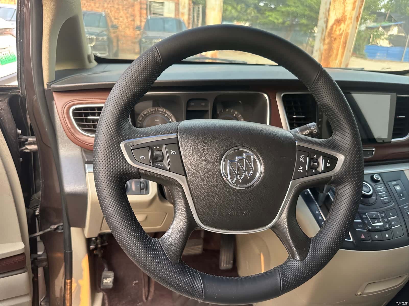 Buick GL8, 2015 все фото