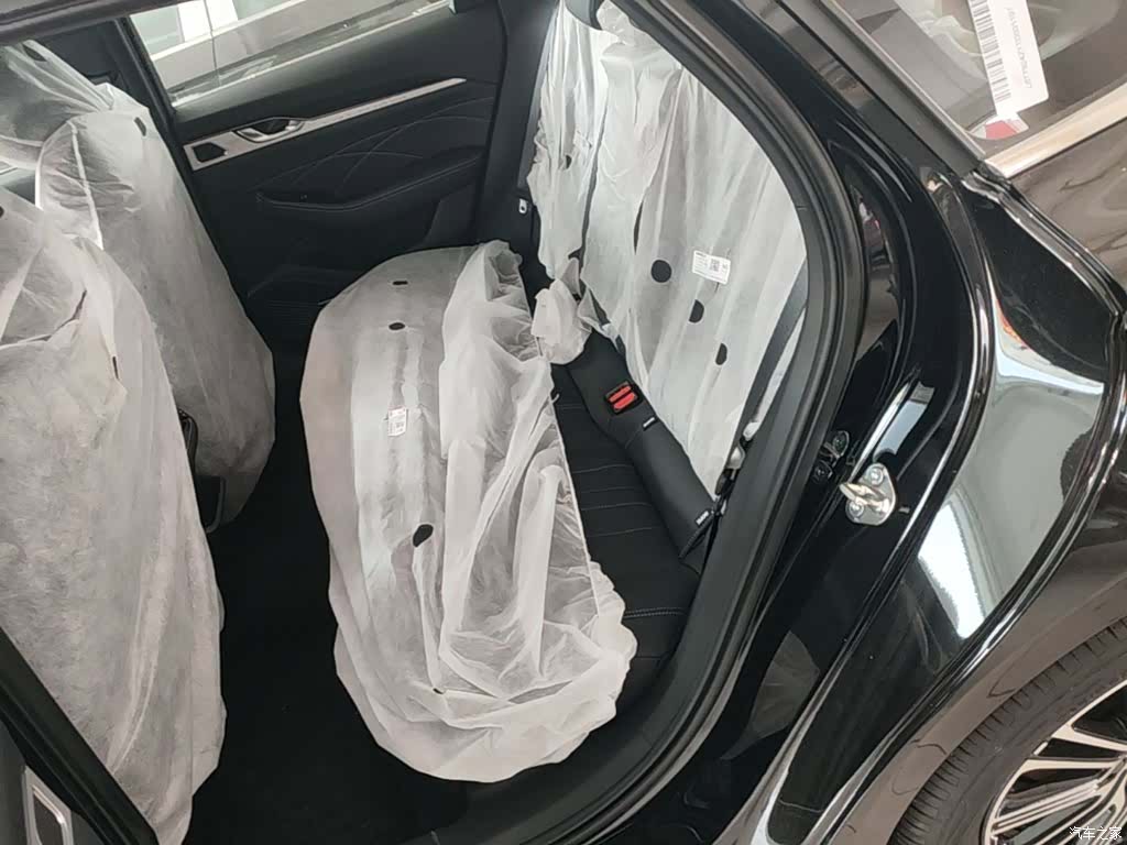 Geely Preface, 2026 17