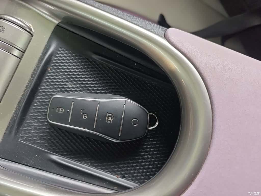 BYD Dolphin, 2022 9