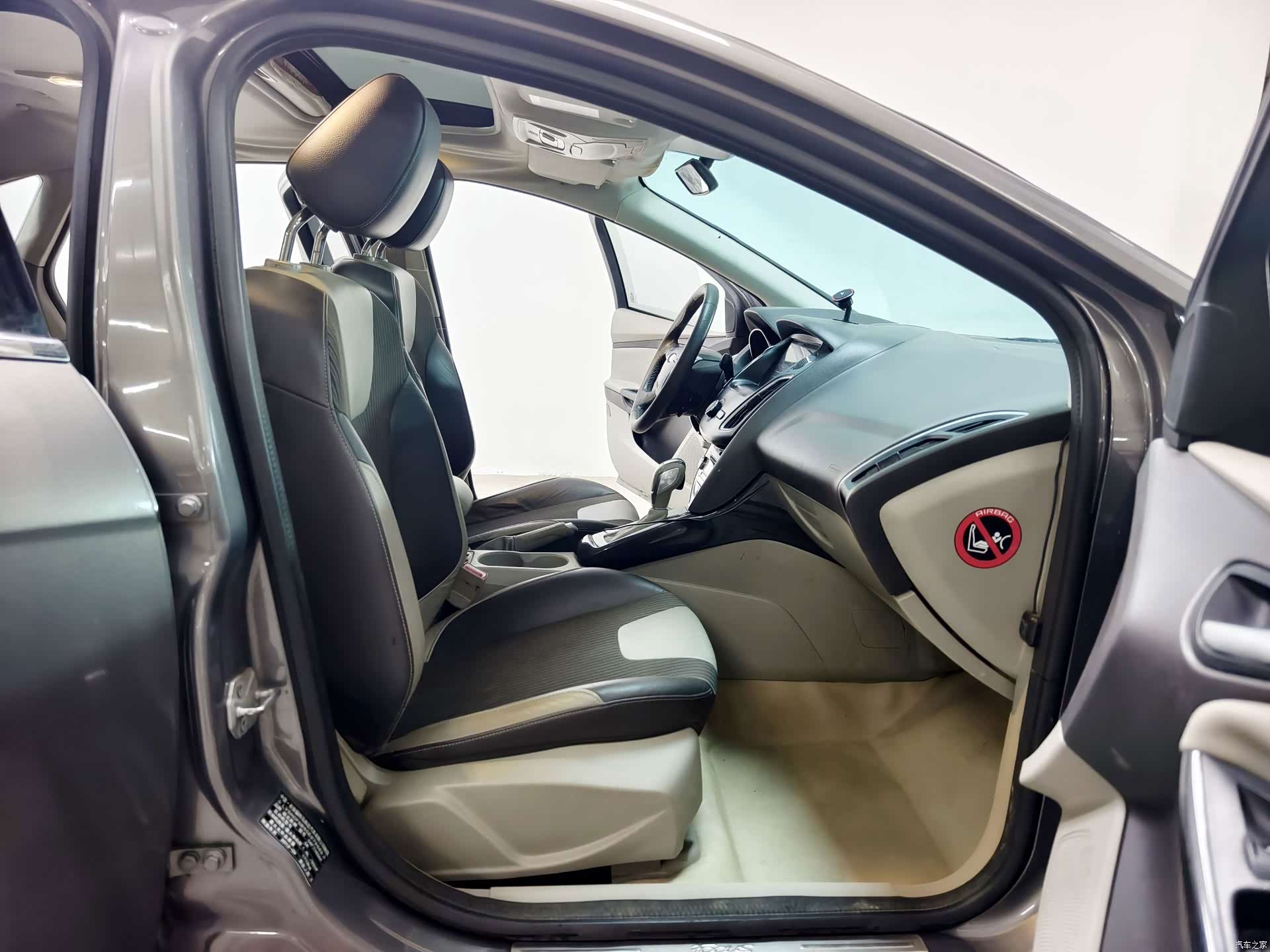Ford Focus, 2012 14