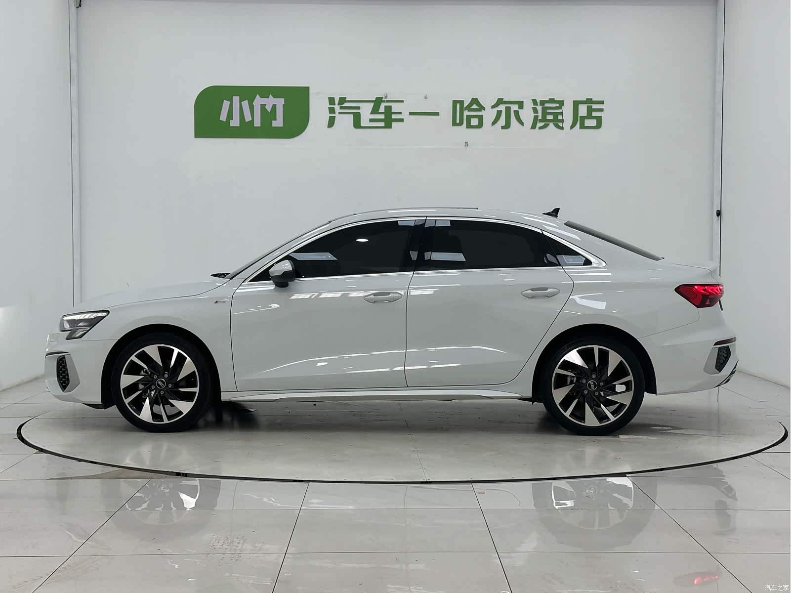 Audi A3, 2023 все фото