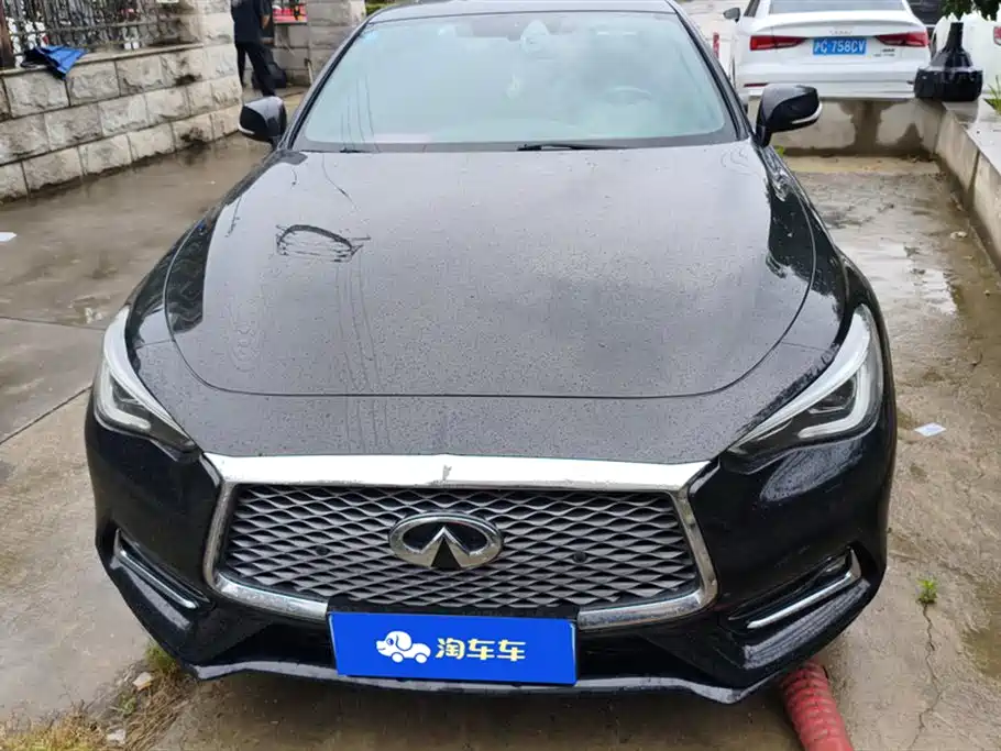 Infiniti Q60