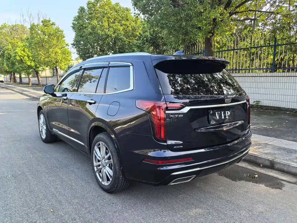Cadillac XT6