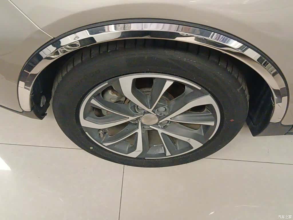Geely Emgrand, 2019 23