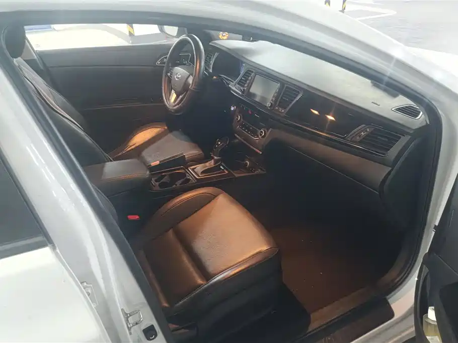 Hyundai Name picture