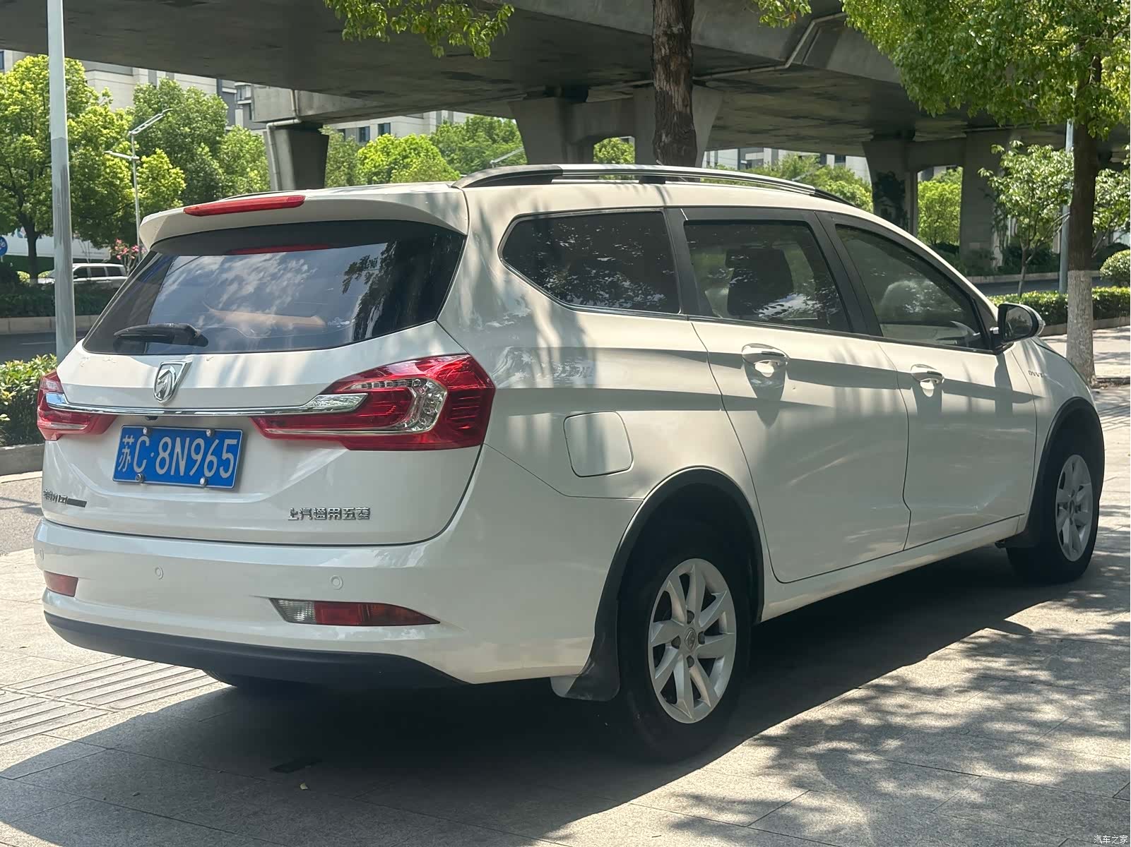 Wuling 310W, 2017 все фото