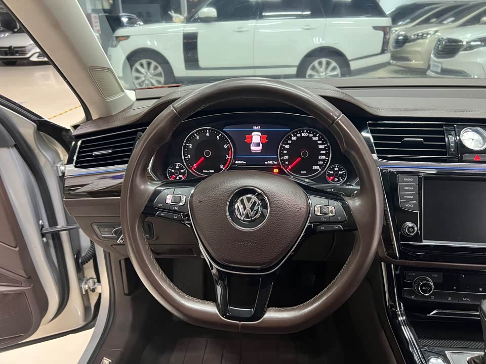 Volkswagen Huiang