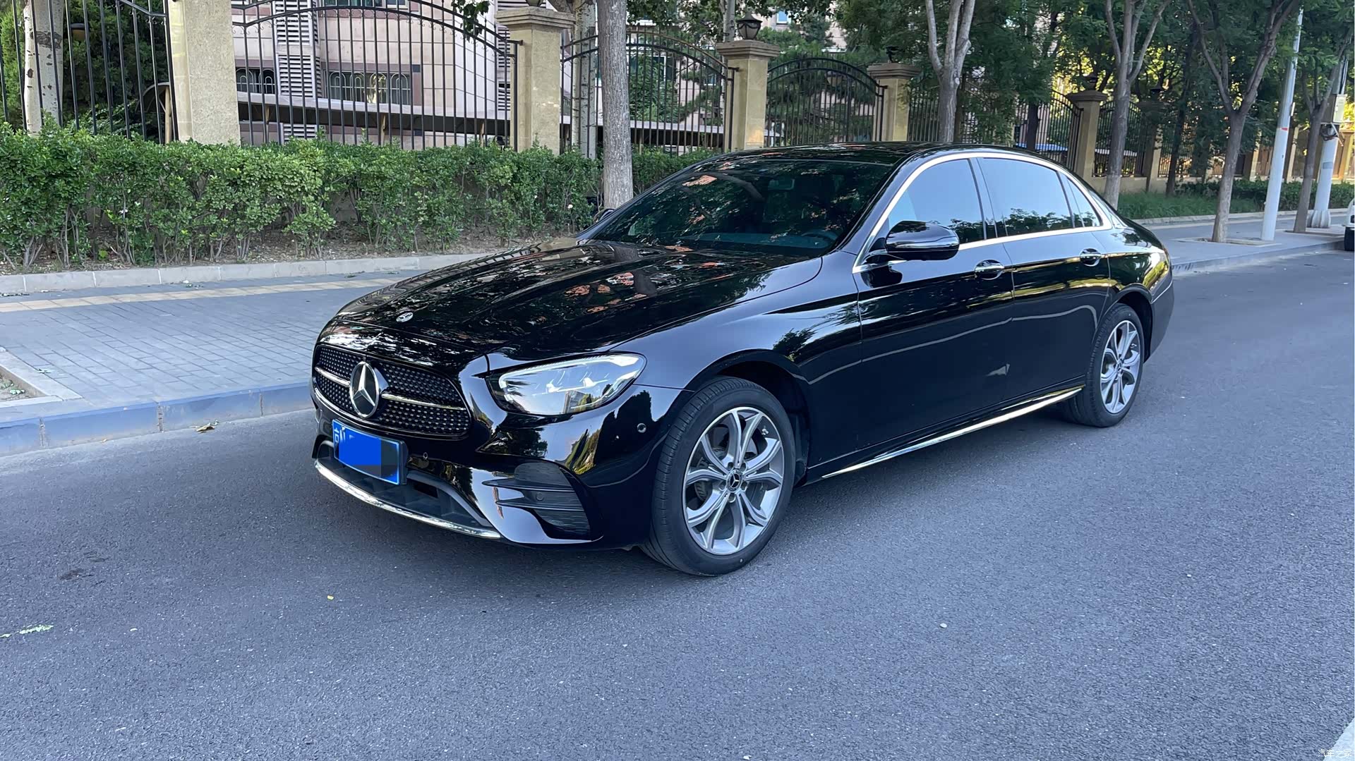 Mercedes-Benz E-Class, 2022 1