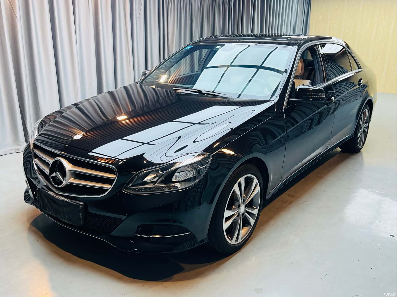 Mercedes-Benz E-Class, 2014 1