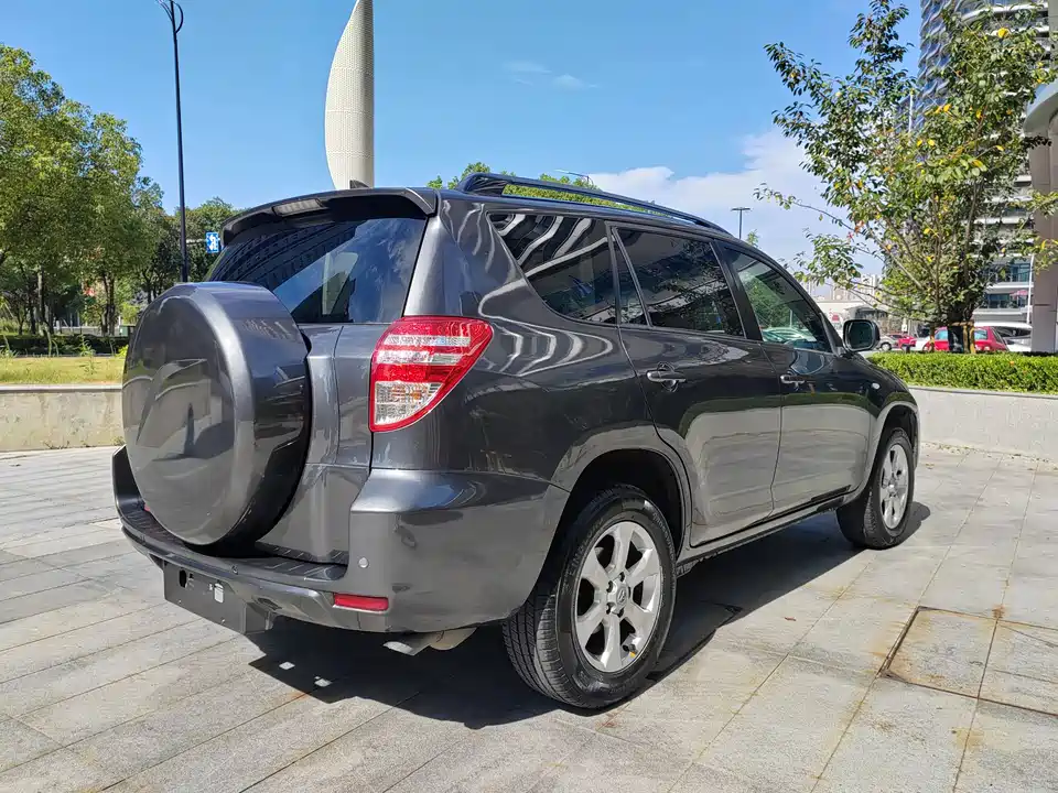 Toyota RAV4 Rongfang