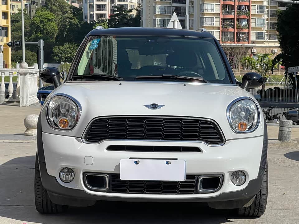 MINI COUNTRYMAN
