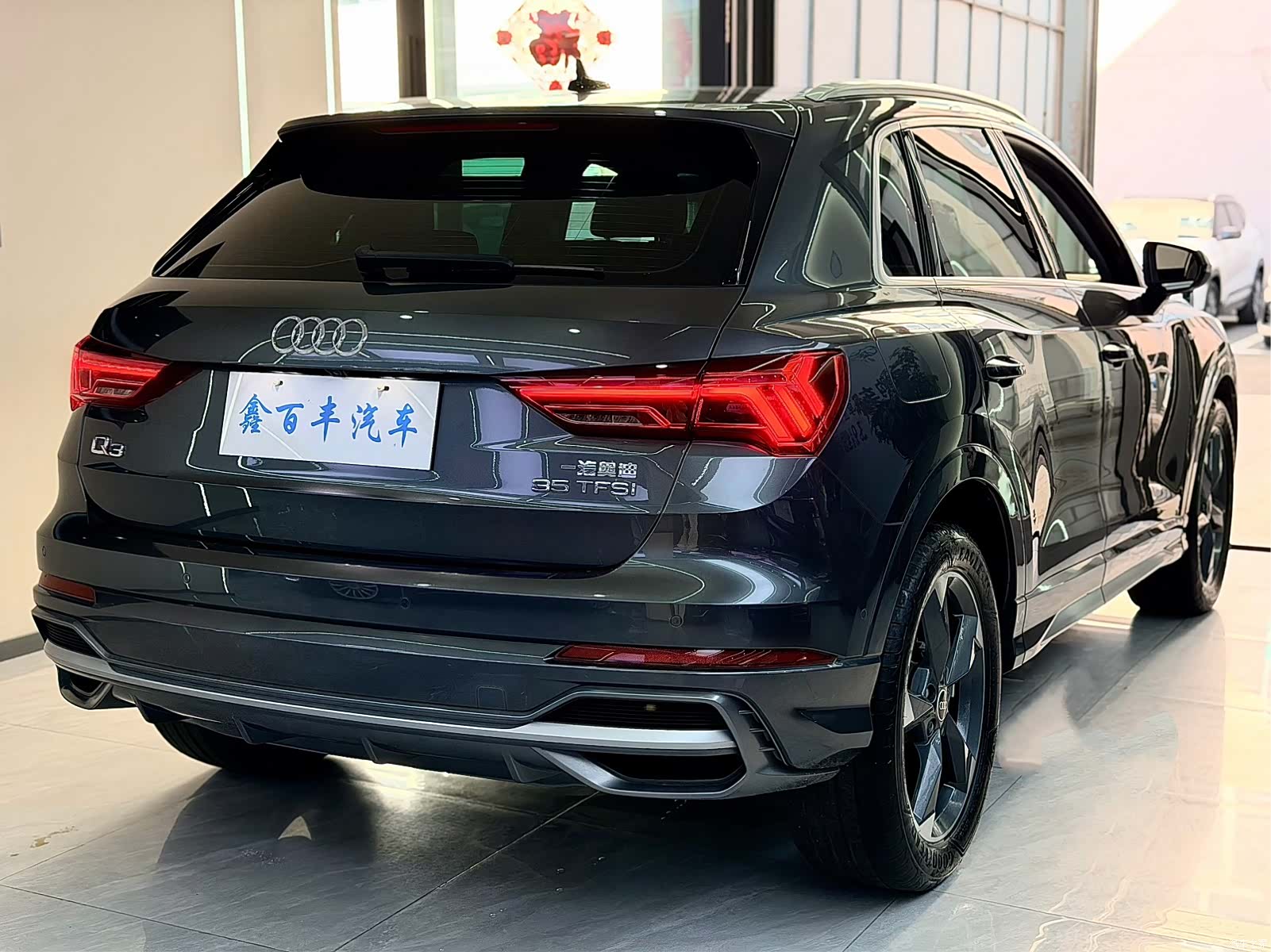 Audi Q3, 2023 10