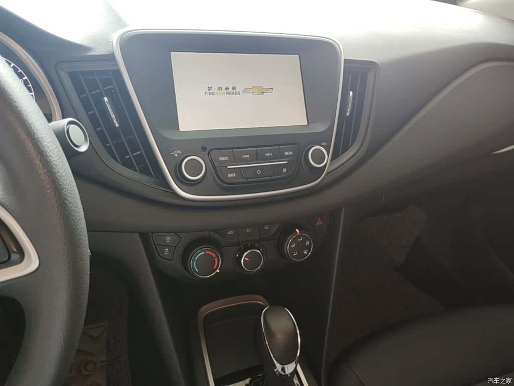 Chevrolet 320, 2018 13