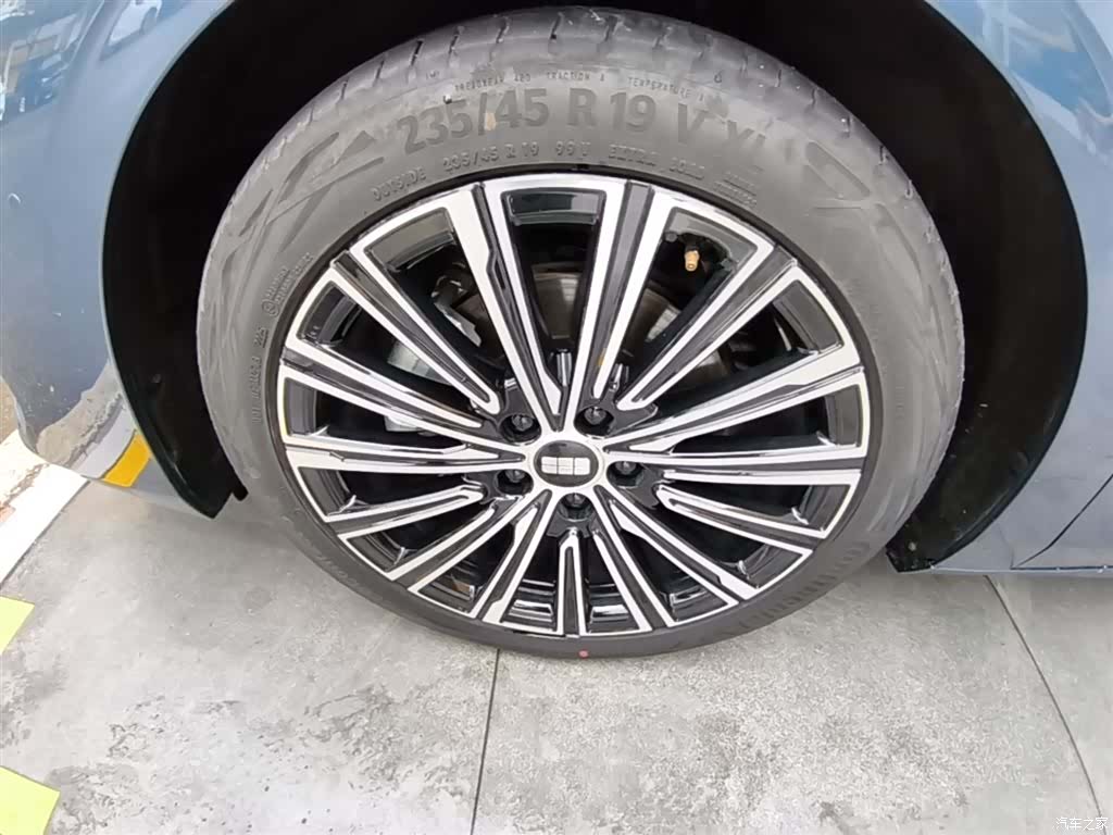 Geely A7, 2025 23