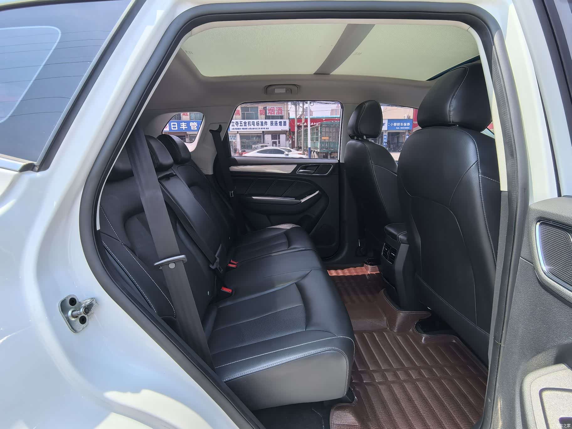 Roewe RX5, 2017 13