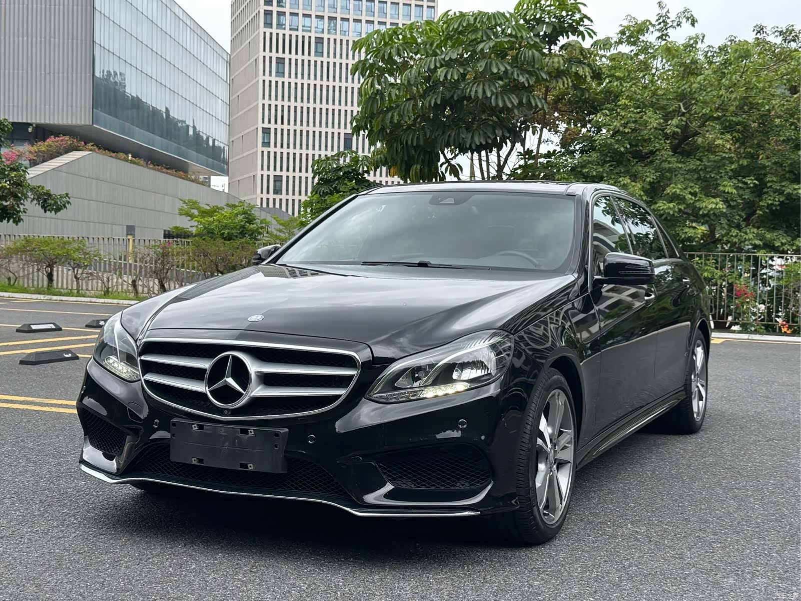 Mercedes-Benz E-Class, 2015 1