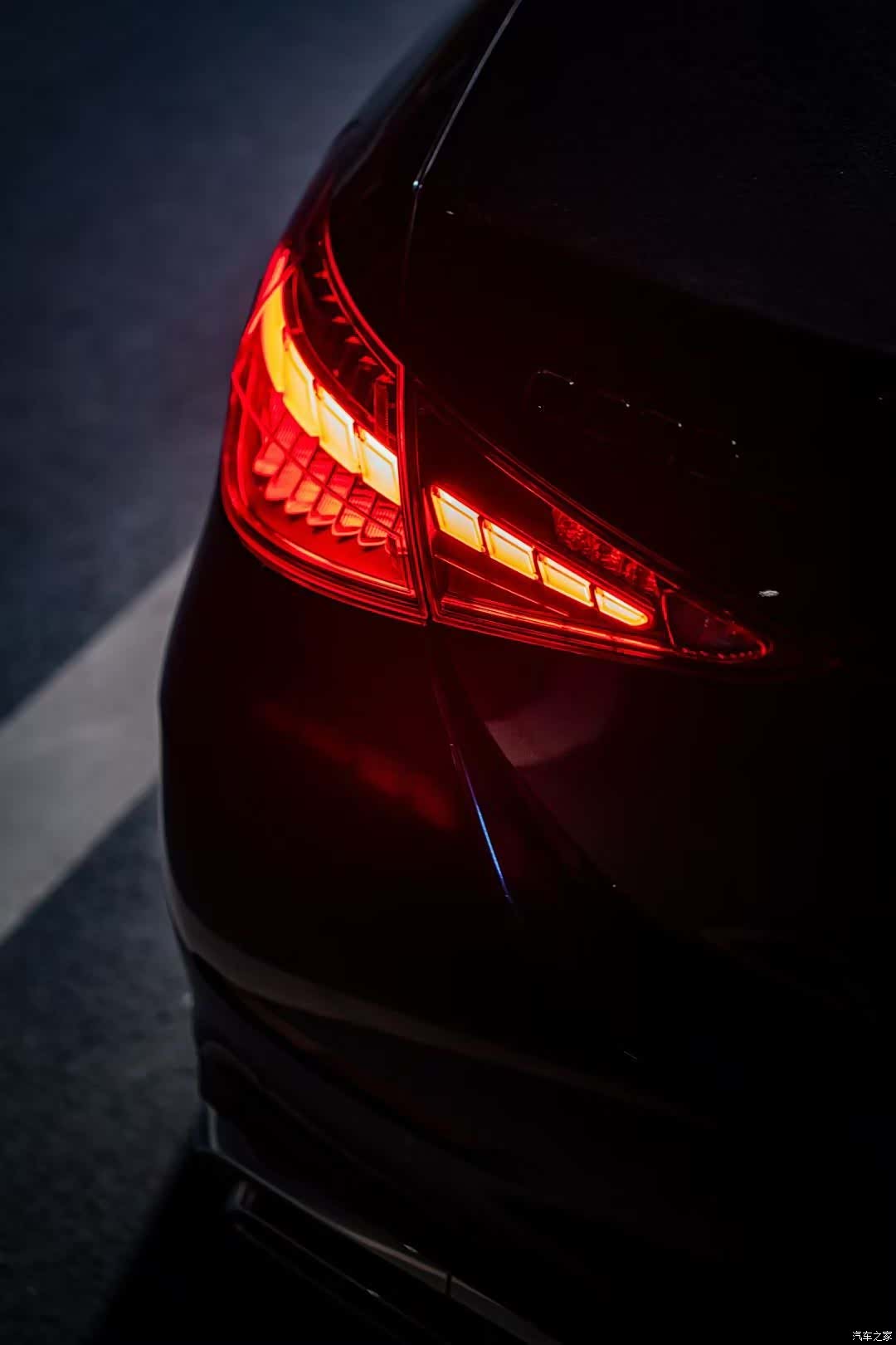 Mercedes-Benz C-Class, 2021 16