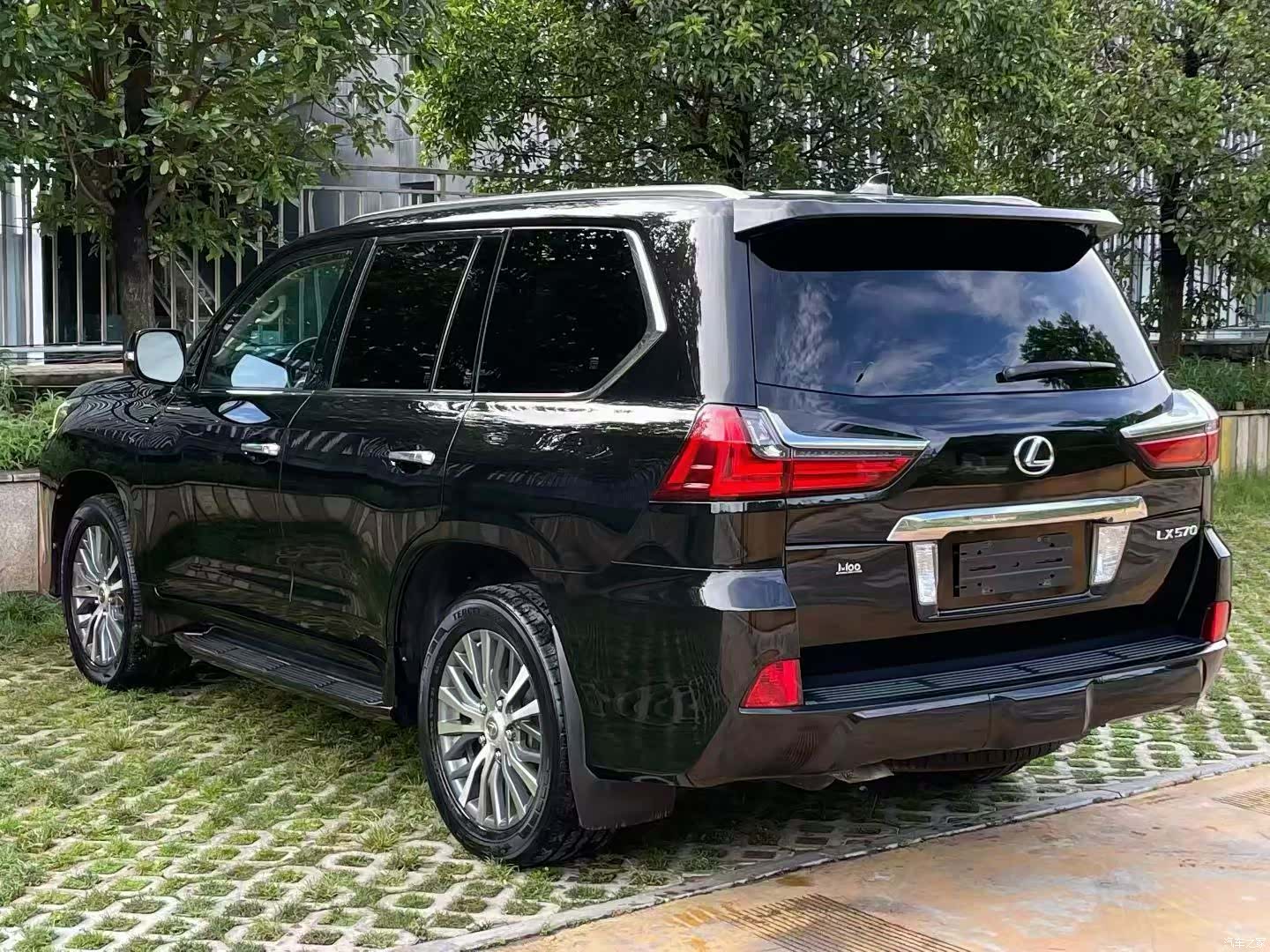 Lexus LX, 2016 3