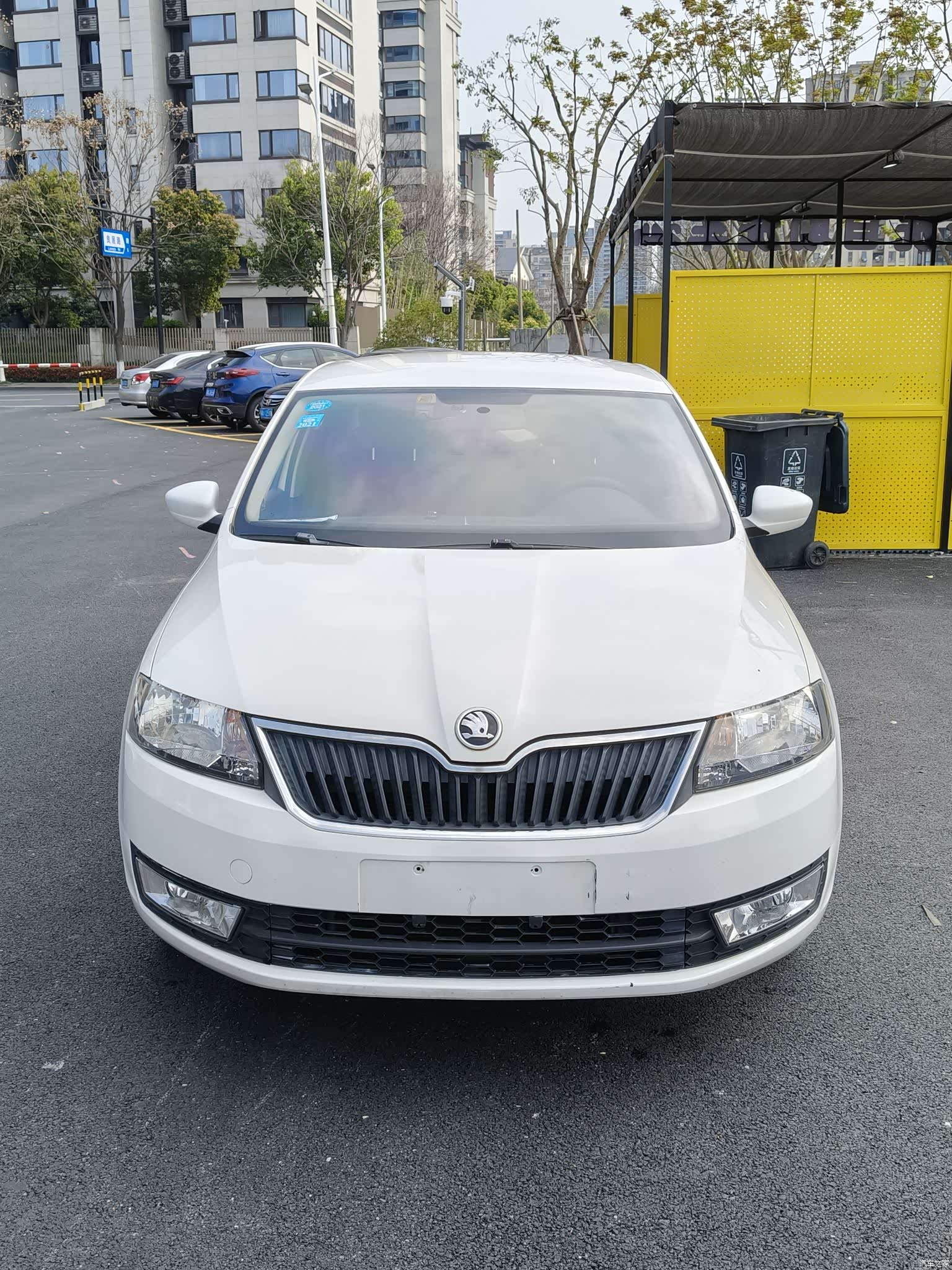 Skoda Rapid, 2015 15
