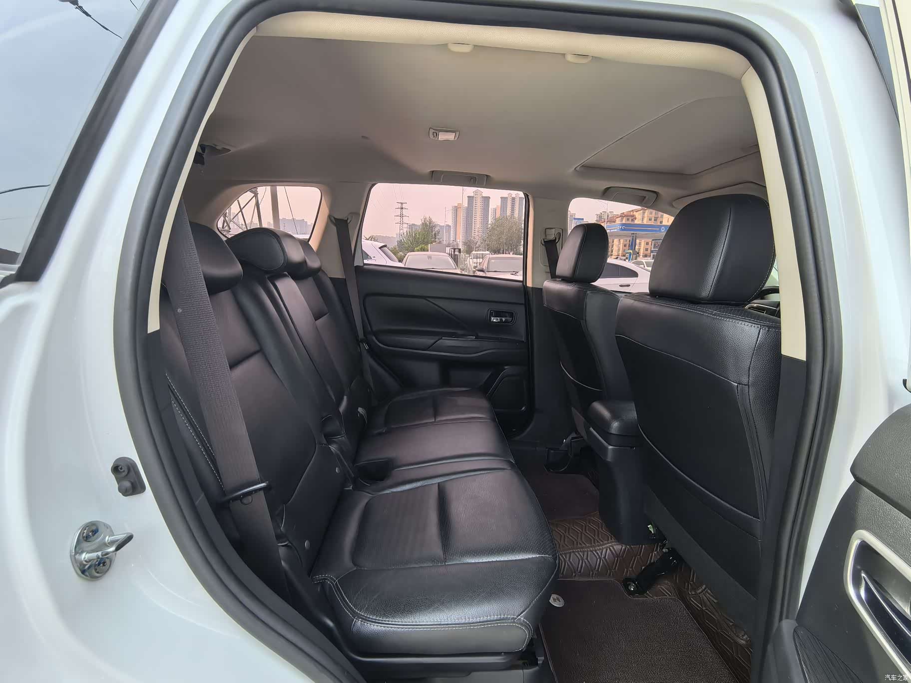 Mitsubishi Outlander, 2018 13