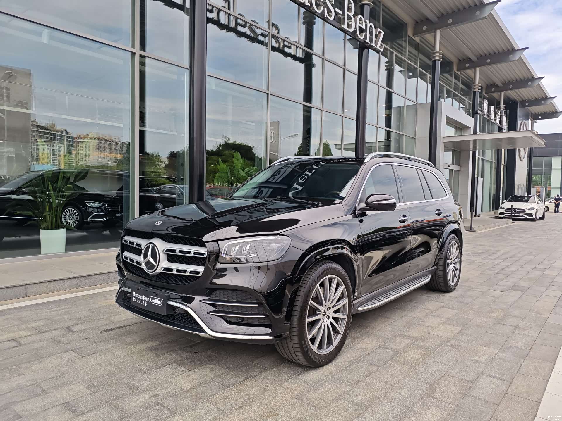 Mercedes-Benz GLS, 2023 1