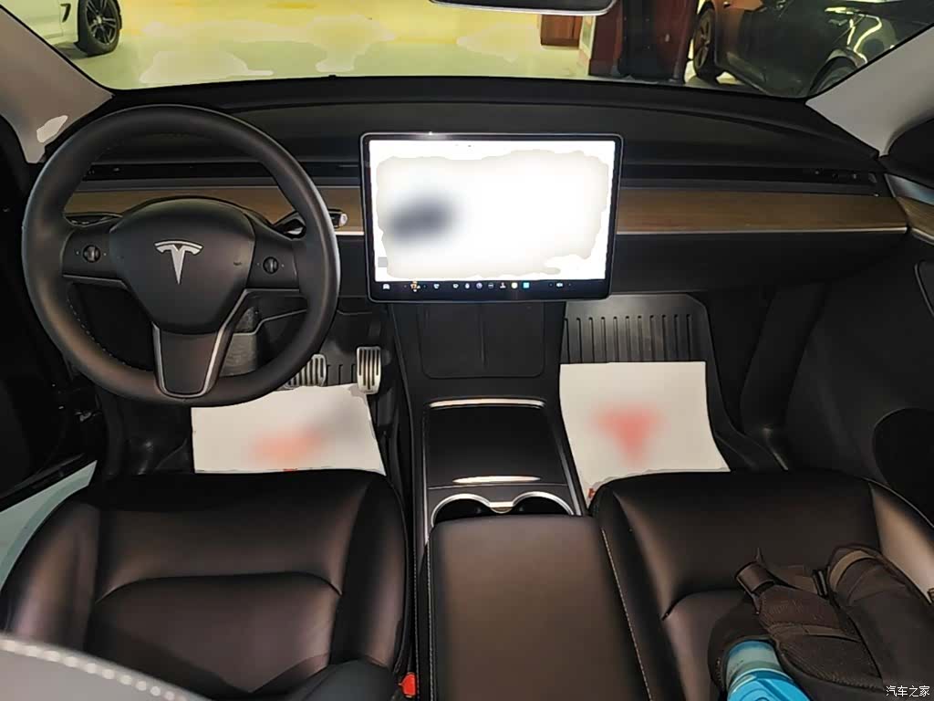 Tesla Model Y, 2023 10