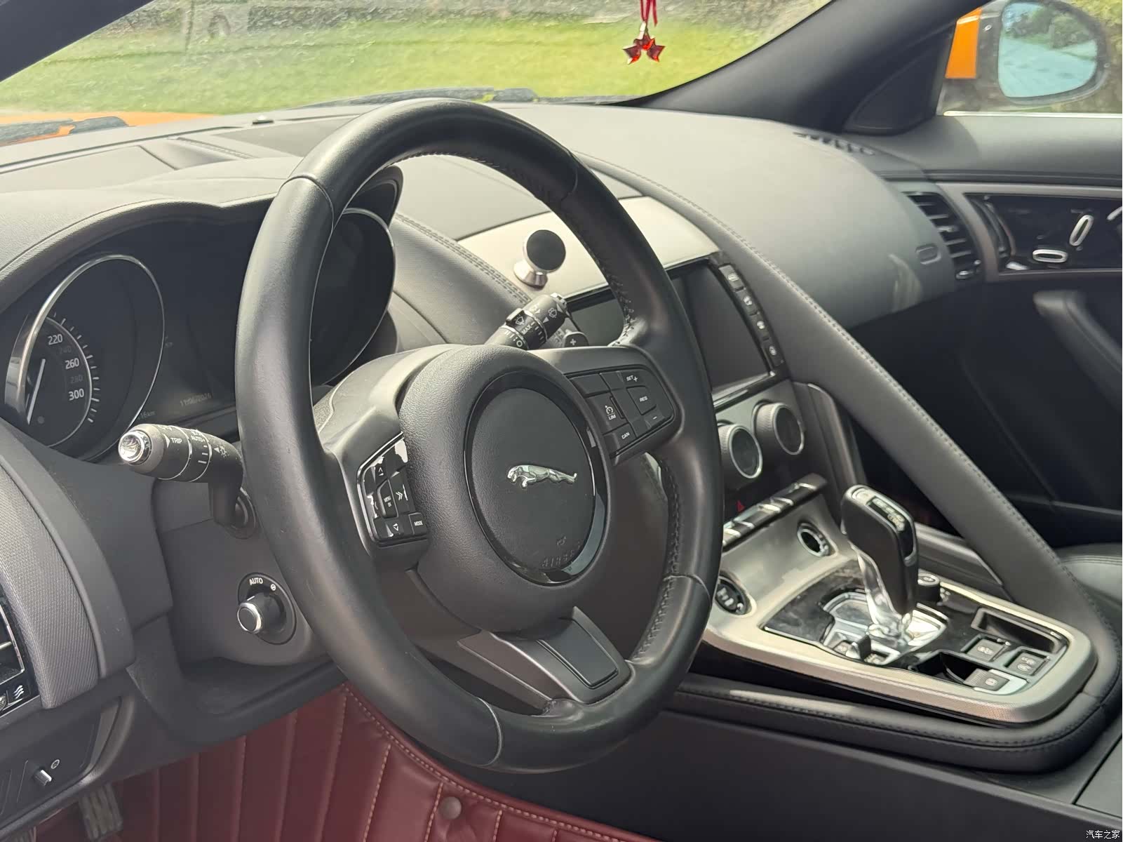 Jaguar F-TYPE, 2017 6