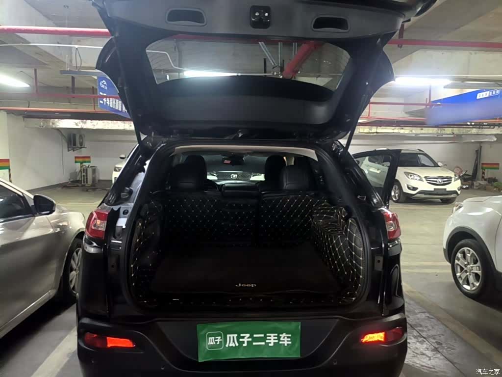 Jeep Cherokee, 2016 19