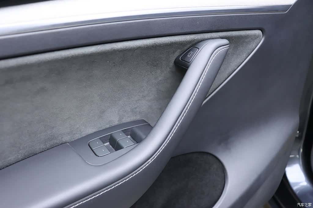 Tesla Model Y, 2024 12