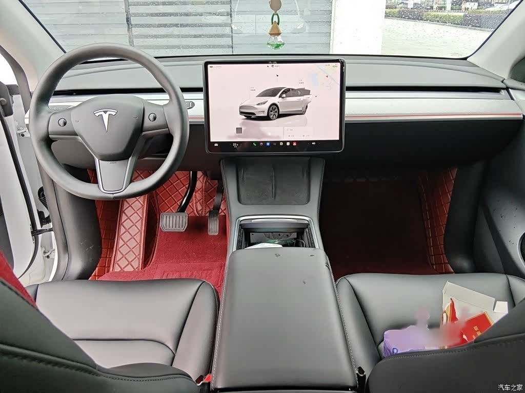 Tesla Model Y, 2024 13