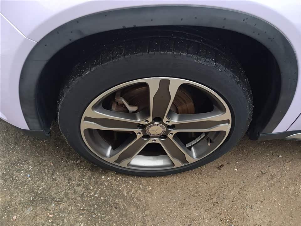 Mercedes-Benz GLA Mercedes-Benz GLA
