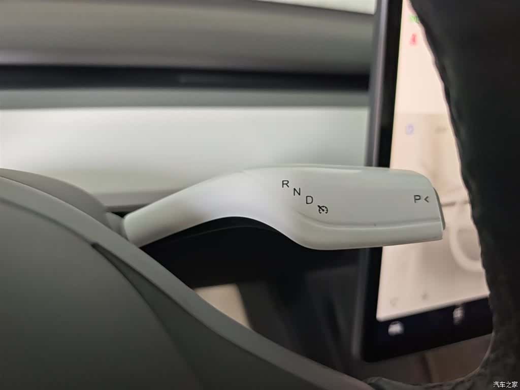 Tesla Model Y, 2022 14