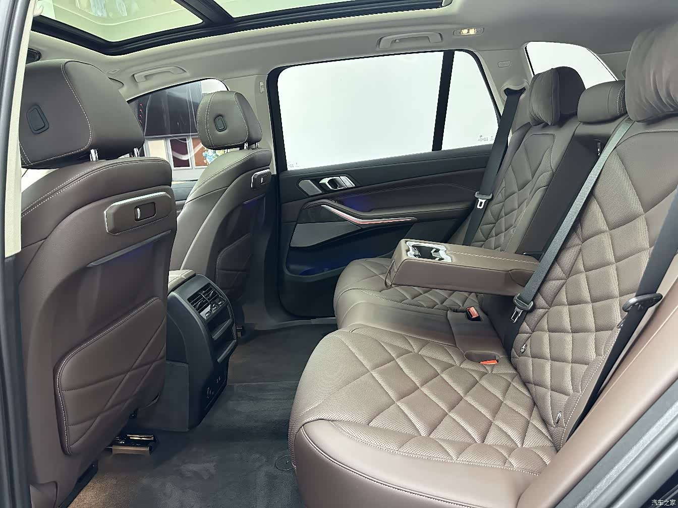 BMW X5, 2026 11