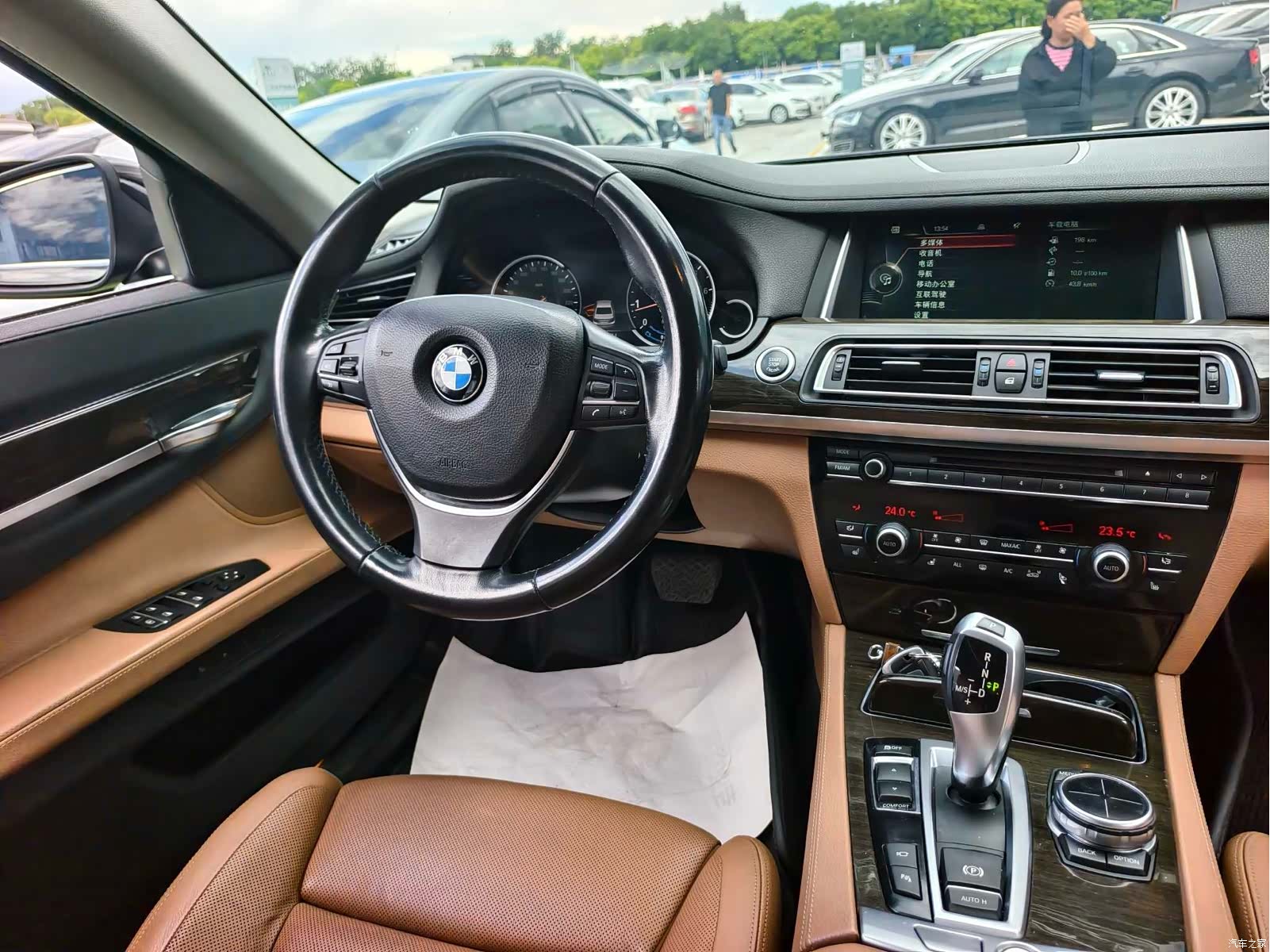 BMW 7 Series, 2013 16