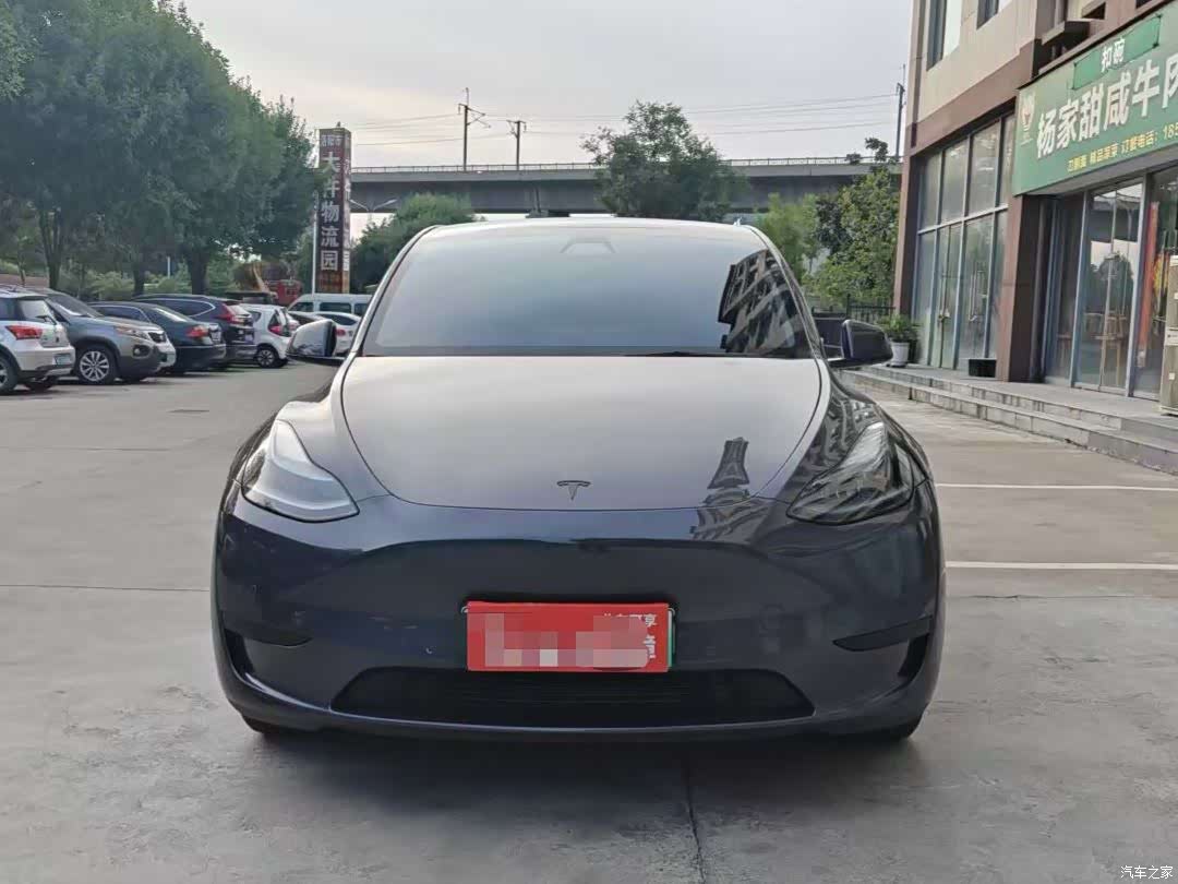 Tesla Model Y, 2022 2