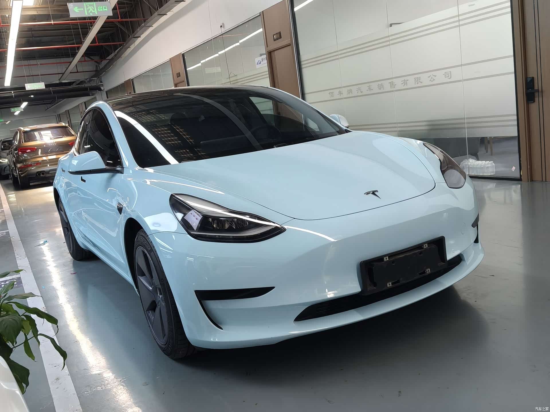 Tesla Model 3, 2022 3