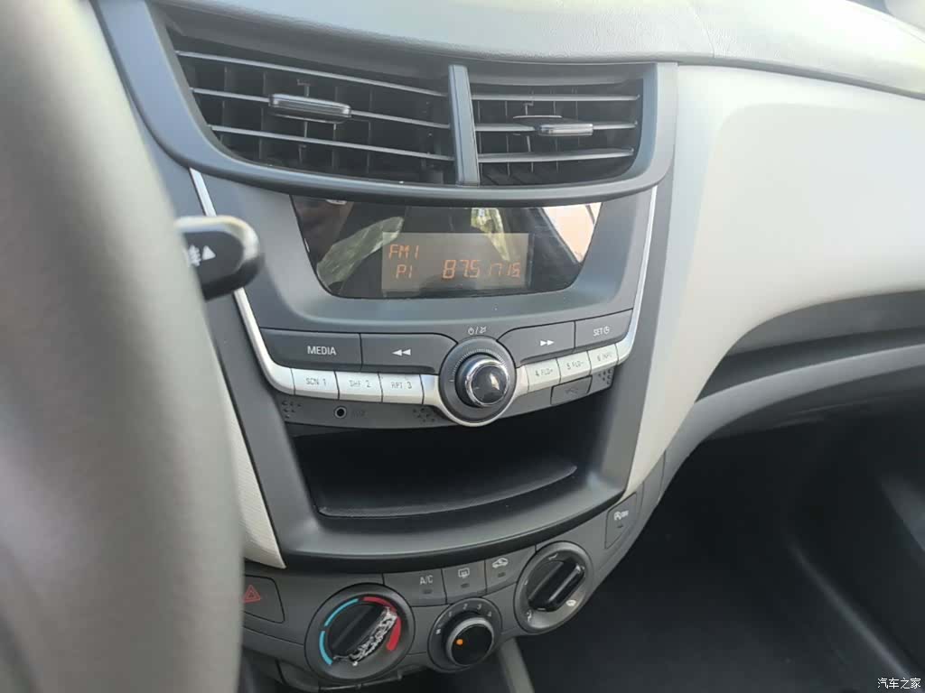 Chevrolet 3, 2015 13