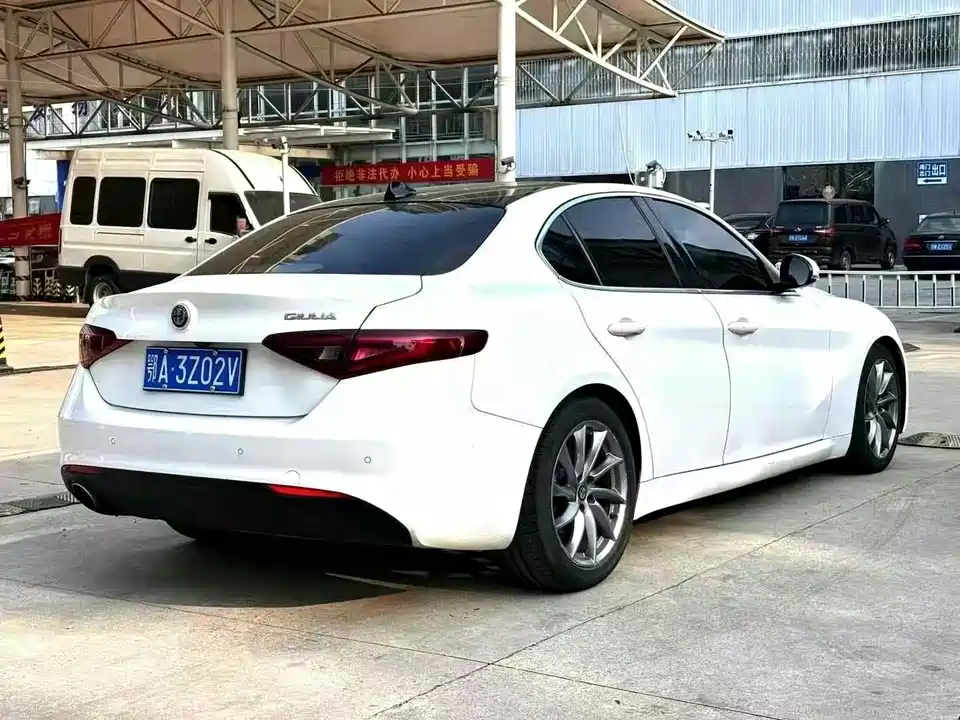 Alfa Romeo Giulia