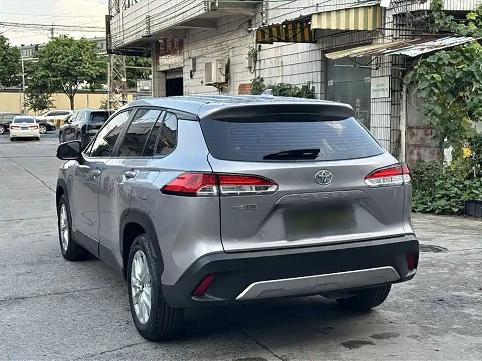 Toyota Corolla Sharp amplifier