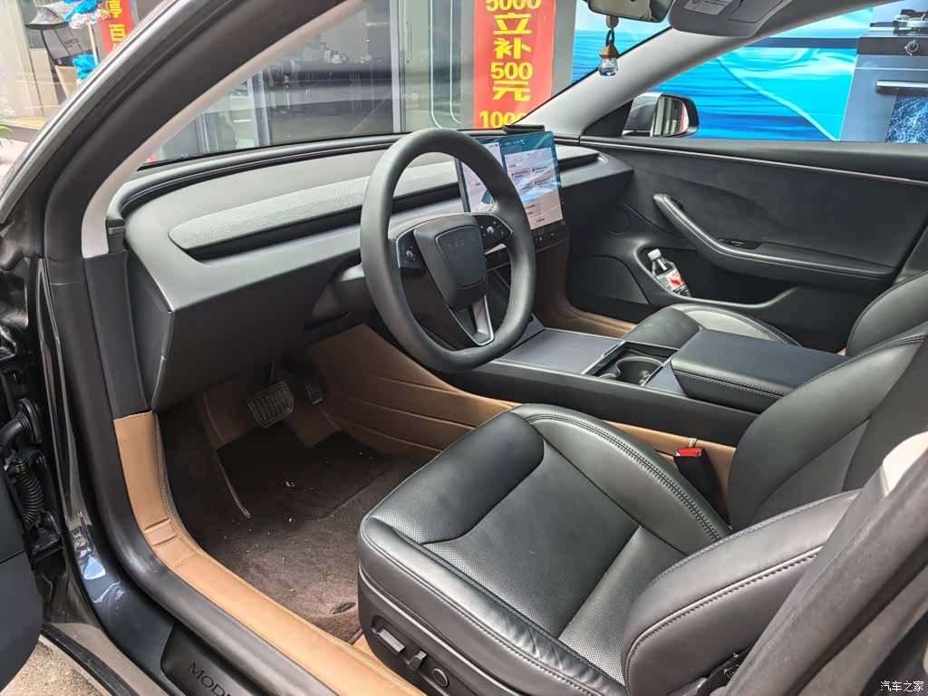 Tesla Model 3, 2025 3
