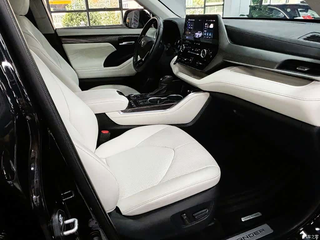 Toyota Highlander, 2024 11