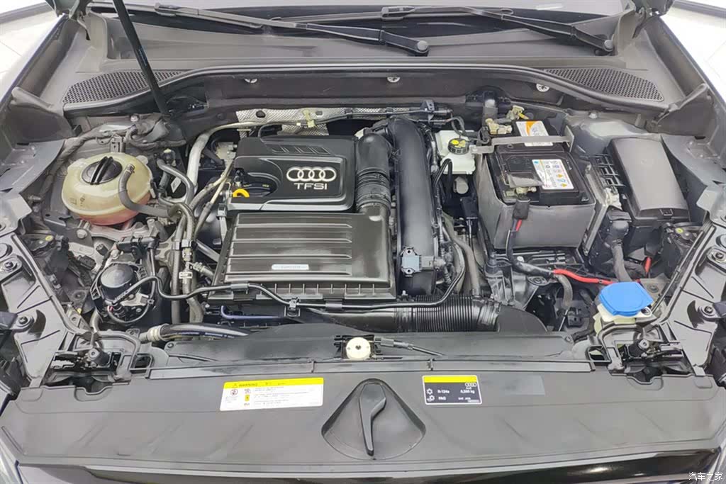 Audi Q2L, 2020 10