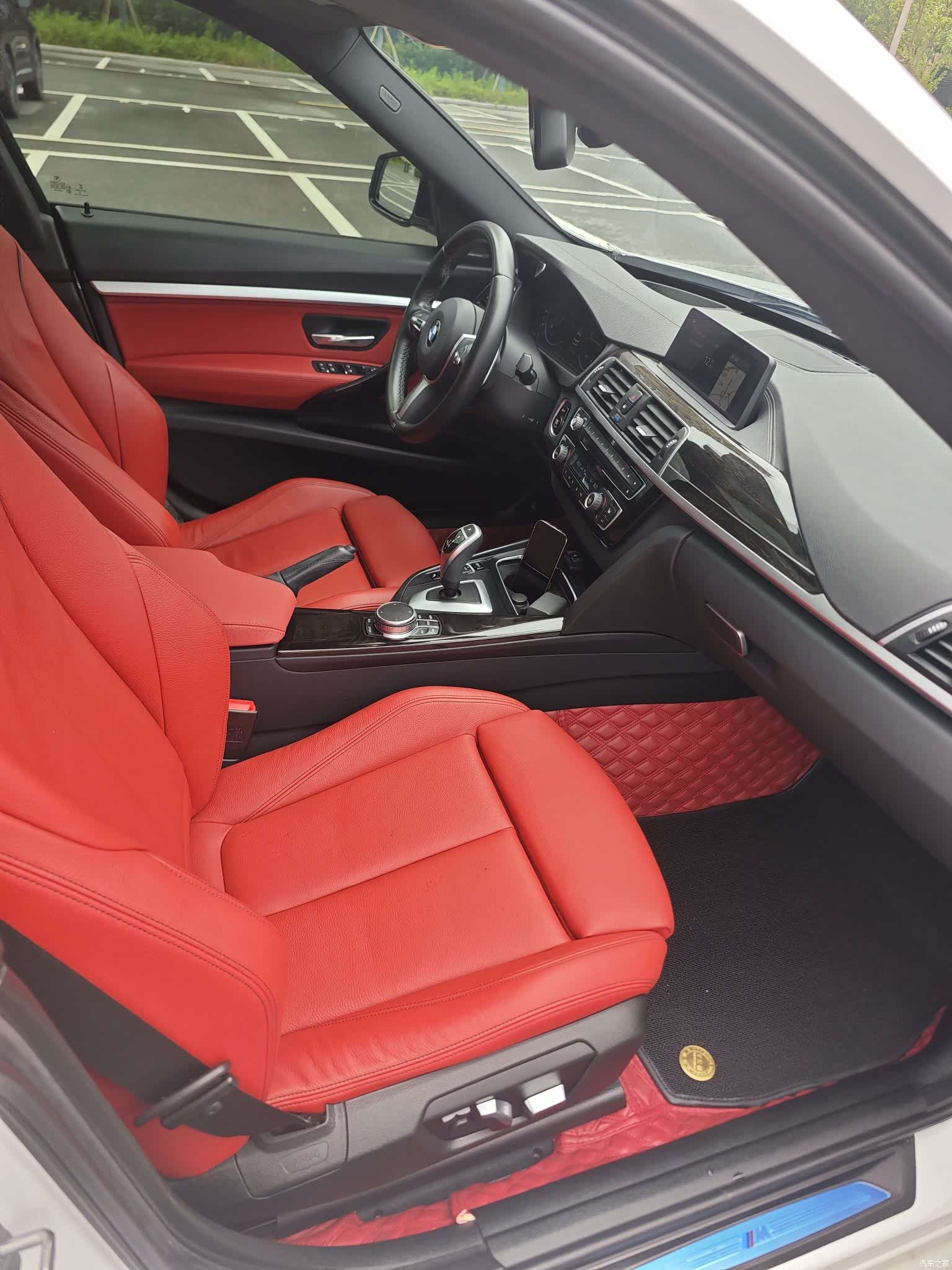 BMW 3 Series, 2019 все фото